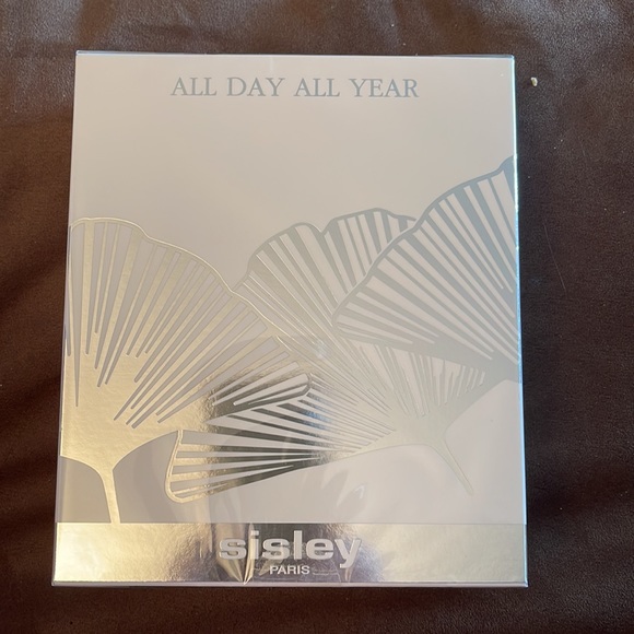 Sisley All Day All Year Anti Aging new in box sealed - Picture 2 of 7